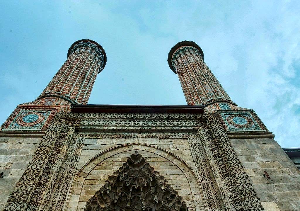 Doğu Anadolu'nun 3 İncisi: Van, Kars ve Erzurum'da Görmeniz Gereken Yerler