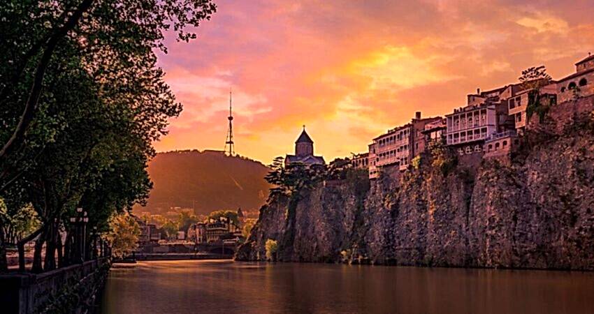 Sömestre Özel İstanbul Çıkışlı Uçaklı Tiflis Batum Turu (Tiflis Direkt Uçuş)