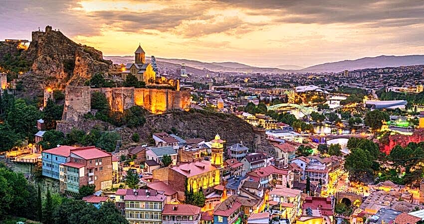 Sömestre Özel İstanbul Çıkışlı Uçaklı Tiflis Batum Turu (Tiflis Direkt Uçuş)