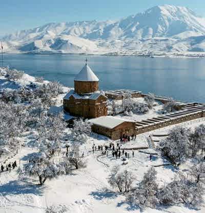 Yataklı Tren ile Van Kars Erzurum Turu (Tren Gidiş - Uçak Dönüş)