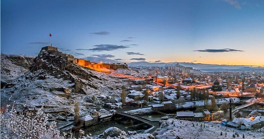 Ankara Çıkışlı Yataklı Tren İle Van Kars Erzurum Turu (Uçak Gidiş – Tren Dönüş)