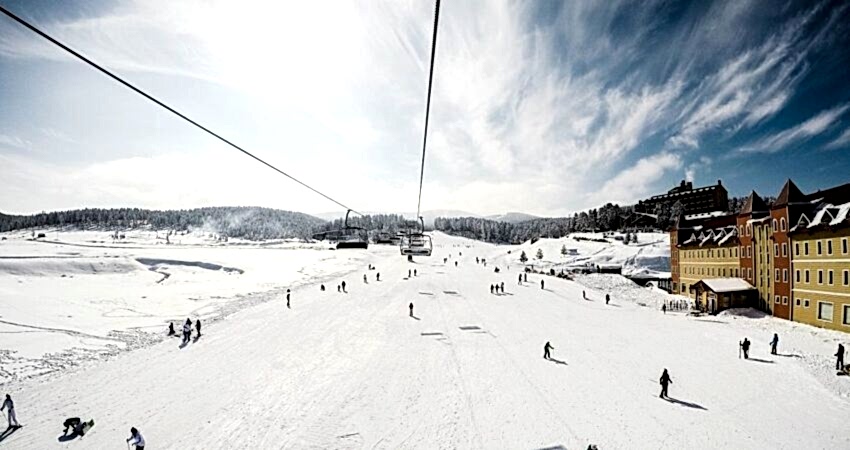 Ankara Çıkışlı Yataklı Tren İle Van Kars Erzurum Turu (Uçak Gidiş – Tren Dönüş)