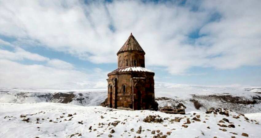 İstanbul Çıkışlı Yataklı Tren ile Van Kars Erzurum Turu (Tren Gidiş-Uçak Dönüş)