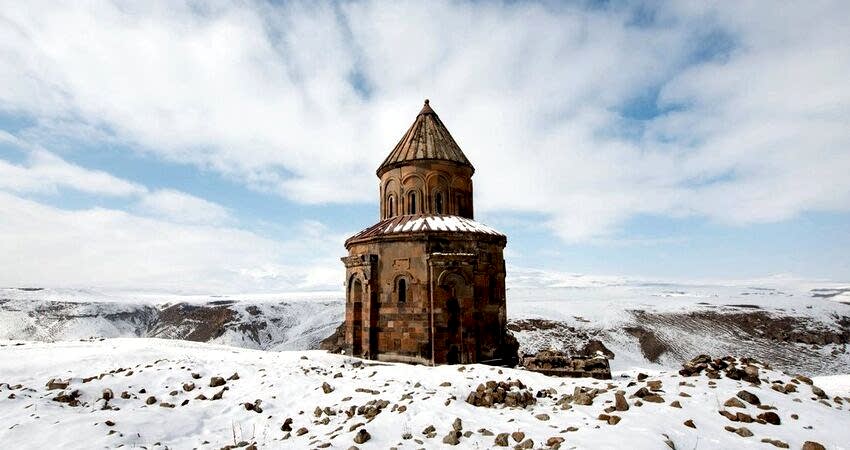 İstanbul Çıkışlı Turistik Doğu Ekspresi Kars Turu (Uçak Gidiş - Tren Dönüş)